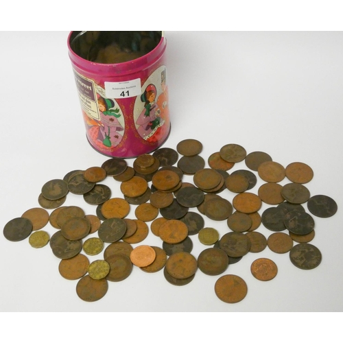 41 - A quantity of old copper pennies...