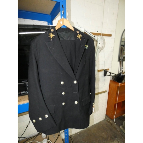 410 - A Royal Navy reserve uniform