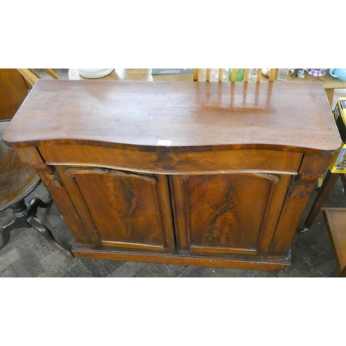 139 - A Victorian serpentine front mahogany side cabinet fitted one drawer and cupboards, 3'6 wide