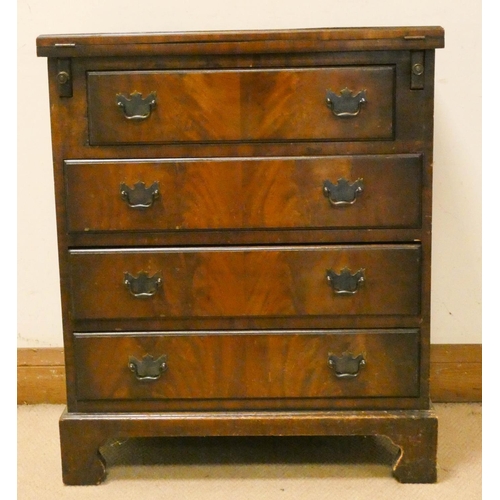 207 - A small Georgian style mahogany bachelors style chest, with fold over top, four drawers to bracket f... 