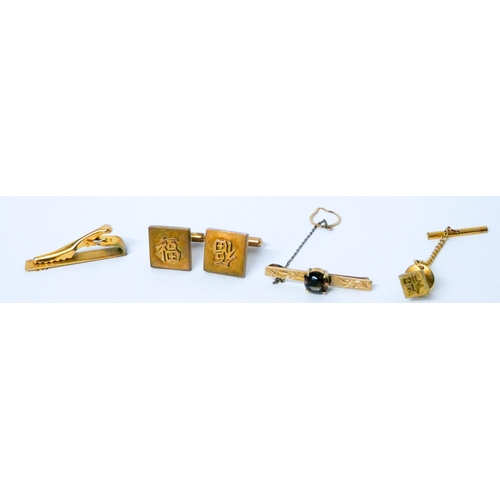 654 - 14k gold and smoky quartz set tie pin and a pair of Chinese gold cufflinks, stud and tie pin set, ma...