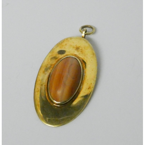 628 - Handmade hallmarked silver gilt oval pendant set with Cabochon agate, pendant length 5cms, gross wei...