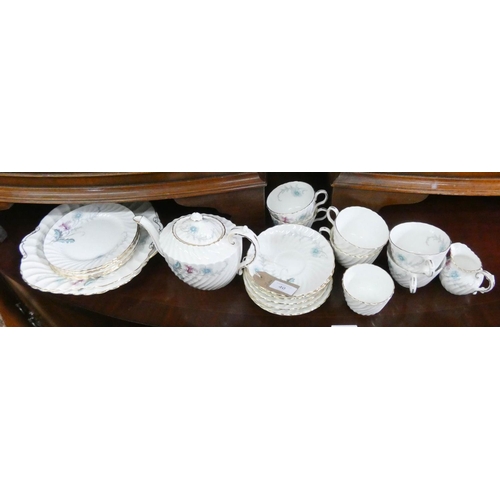 40 - An Aynsley Wayside pattern floral decorated china tea set of 23 pieces...