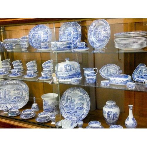 131 - An extensive collection of Spode blue Italian pattern china, approximately 130 pieces comprising che... 