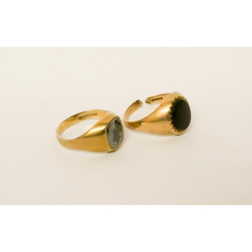 710 - Two gents 9ct gold signet rings, both set with onyx panels. Gross weight 8.9 g