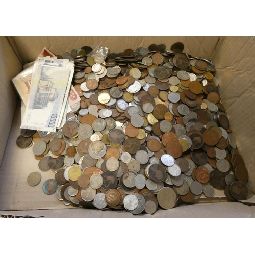 395 - A large collection of assorted pre-decimal and foreign coins, bank notes etc...