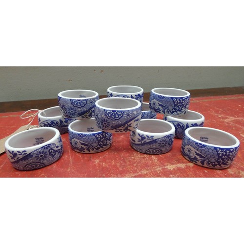 131 - An extensive collection of Spode blue Italian pattern china, approximately 130 pieces comprising che... 