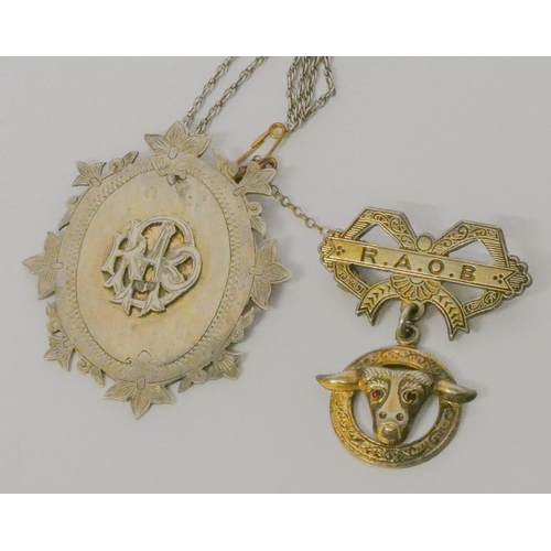 553 - RAOB silver pendant brooch together with an Edwardian silver Lodge medallion pendant on silver chain... 