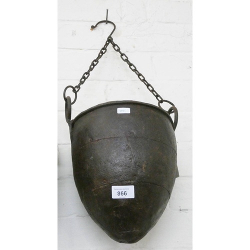 814 - A small hanging pot