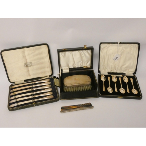 519 - A set of 6 silver teaspoons, set of 6 silver handled tea knives, and a silver backed gents hairbrush... 