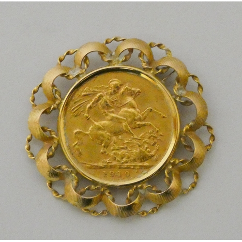 601 - 1910 Edward VII full gold sovereign in a pendant mount, gross weight 10.7