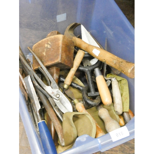 915 - A box of old hand tools to include chisels, hammers etc