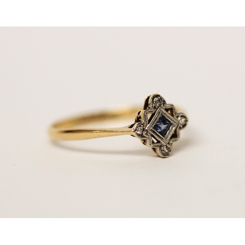 646 - An Art Deco sapphire and diamond panel ring, shank marked 18ct Plat. Ring size P