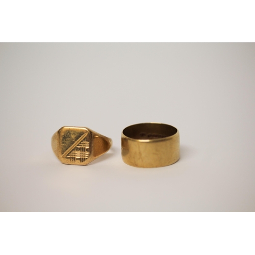 652 - 9ct yellow gold wedding band and a gents signet ring, both hallmarked, weight 11.4 grams