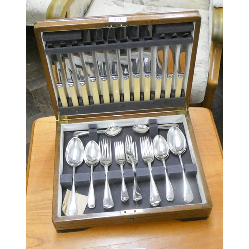 211 - A canteen of cutlery in oak case