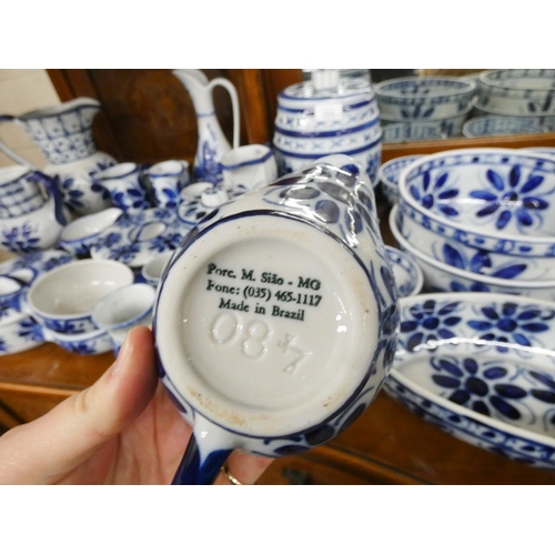 225 - A large quantity of Brazilian blue and white porcelain to include bowls, jars, jugs etc