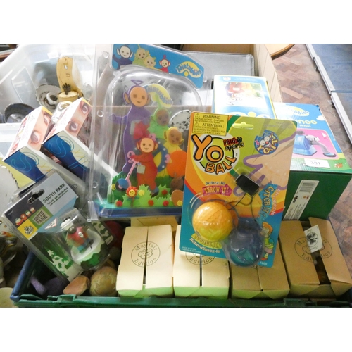 381 - A large quantity of boxed children's games including Teletubbies, Spice Girl dolls, mini teddy bears... 