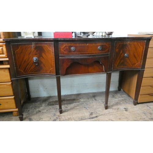 148 - A Georgian style serpentine front mahogany sideboard, 5' wide