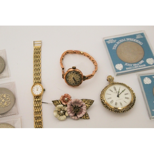 582 - Ladies vintage 9ct rose gold cased wristwatch, boxed together with another pocket watch, commemorati... 