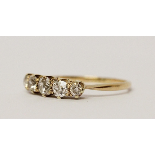 627 - A vintage five stone diamond ring, in 18ct yellow gold band. Ring size P 1/2. Weight 2.7g