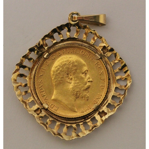 631 - 1903 Edward VII half gold sovereign, mounted as a pendant in 9ct yellow gold mount. Gross weight 5.7... 