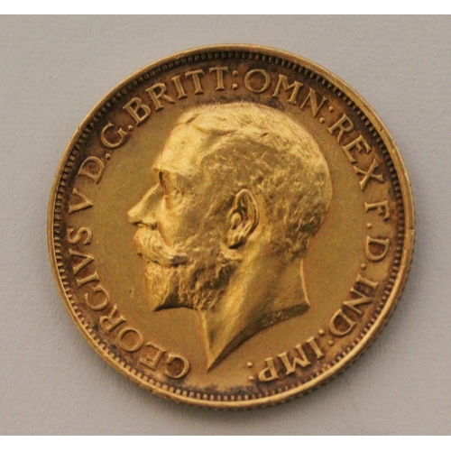 633 - 1911 George V full gold sovereign