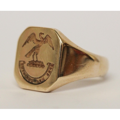 635 - A gold intaglio seal panel signet ring, hallmarked 9ct gold, ring size S, weight 10 g