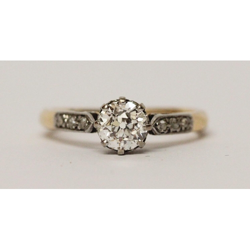 685 - 1930's diamond engagement ring, set circular old brilliant cut diamond on small diamond shoulders, s... 