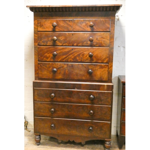 386 - Victorian mahogany chest on chest, fitted six long and two short drawers with bun handles, 3'9