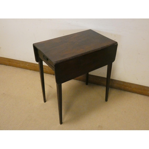 403 - Victorian mahogany Pembroke table with drawer on square tapered legs, 25