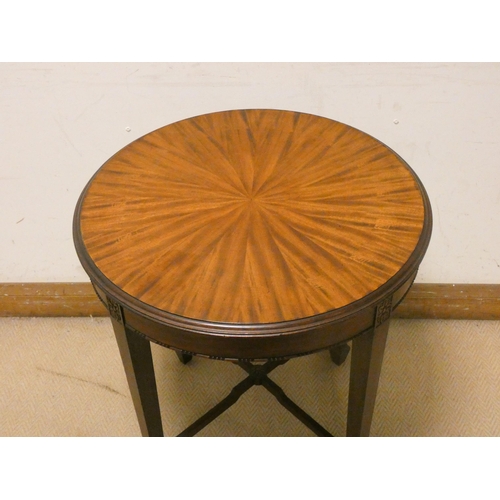 408 - Early 20th century circular mahogany occasional table by Waring & Gillows, 2' diameter