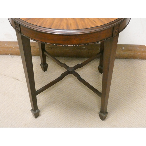 408 - Early 20th century circular mahogany occasional table by Waring & Gillows, 2' diameter