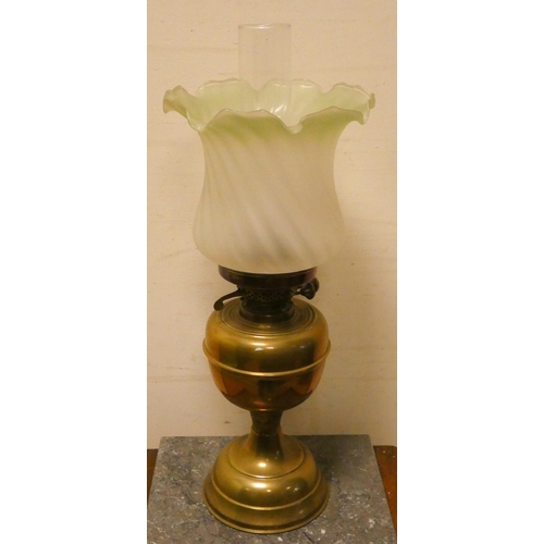 423 - Victorian style brass oil lamp with glass shade