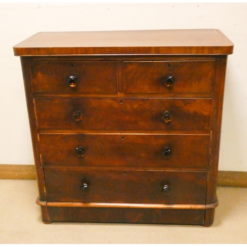 425 - Victorian mahogany chest of three long and two short drawers with amber glass handles, 3'6