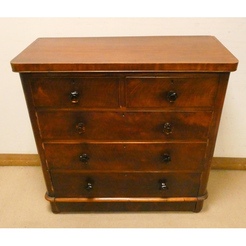 425 - Victorian mahogany chest of three long and two short drawers with amber glass handles, 3'6