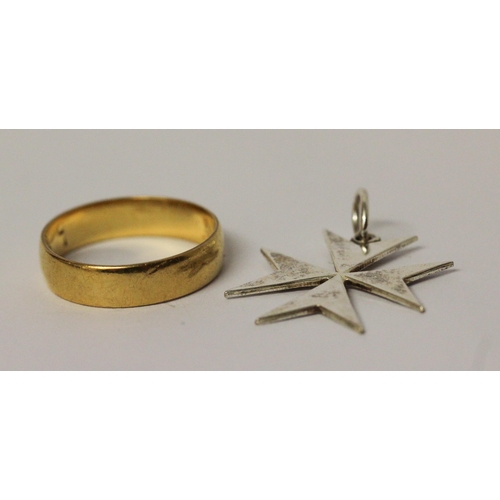 563 - 22ct gold wedding band (3.1g) and a silver Maltese cross pendant