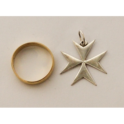 563 - 22ct gold wedding band (3.1g) and a silver Maltese cross pendant