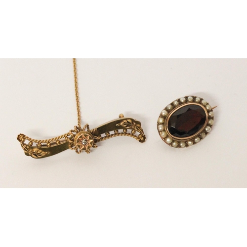 704 - A Victorian garnet and seed pearl oval cluster brooch 20mm across, and a Victorian 15ct gold bar bro... 