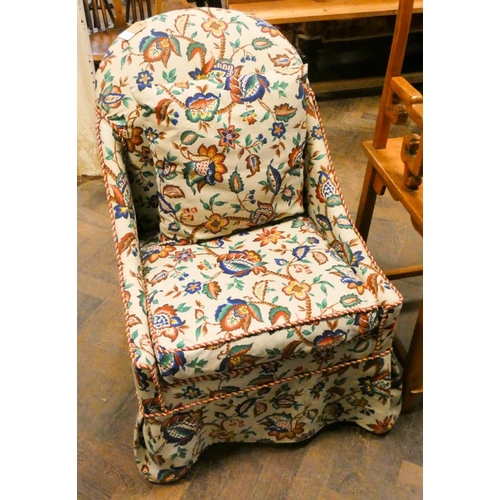 449 - Small early 20th century easy chair upholstered in floral Arts & Crafts style fabric with matching c... 