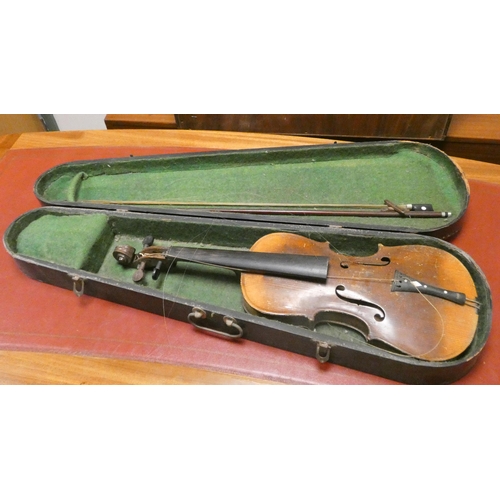 484 - A Hopf German made violin, 14