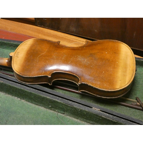 484 - A Hopf German made violin, 14