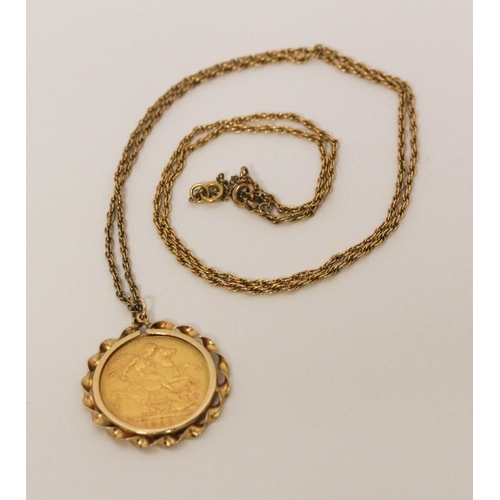 735 - Victoria 1900 Full gold Sovereign, mounted as a pendant on 9ct gold chain. Gross weight 13.9 g