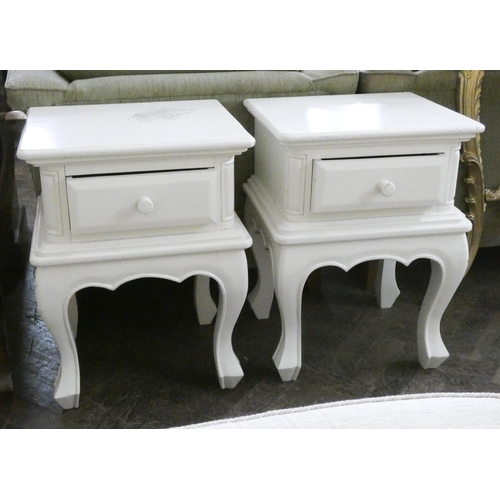 220 - A pair of cream bedside chests each fitted one drawer