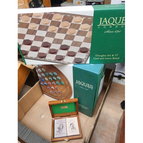 287 - Jaques of London draughts and board game, 12