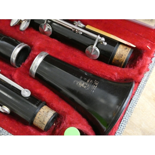 62 - A Boosey & Hawkes Regent clarinet in case