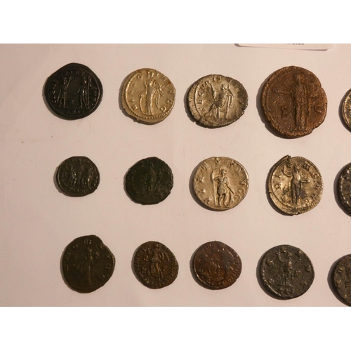 558 - A collection of 21 Roman coins in base silver and bronze, various emperor's from Antonius Pius to Co... 