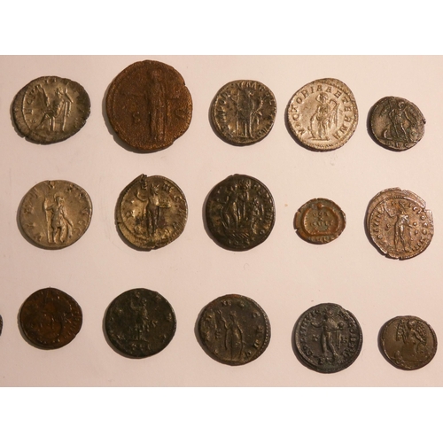 558 - A collection of 21 Roman coins in base silver and bronze, various emperor's from Antonius Pius to Co... 