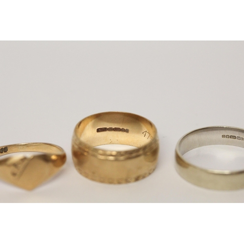 592 - Two 9ct gold wedding bands and a 9ct gold ladies signet ring, gross weight 11.1 grams