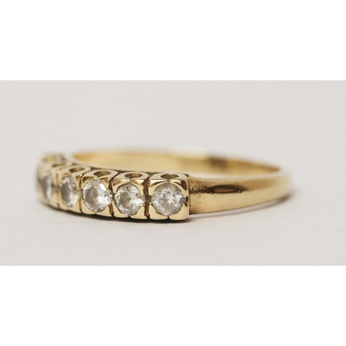 638 - A half hoop ring, in 14k yellow gold. Ring size O