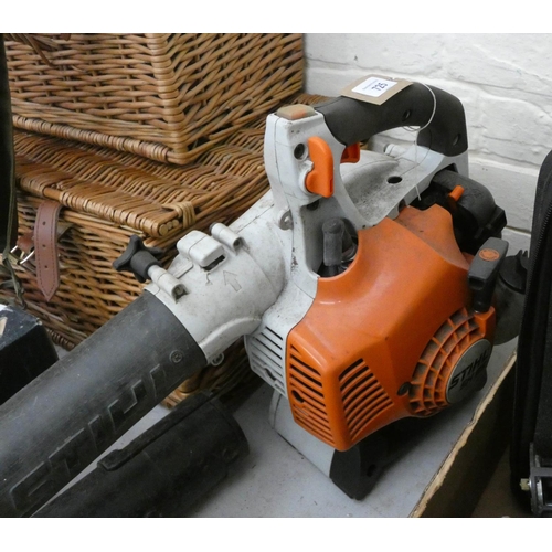 725 - A Stihl petrol engine leaf blower